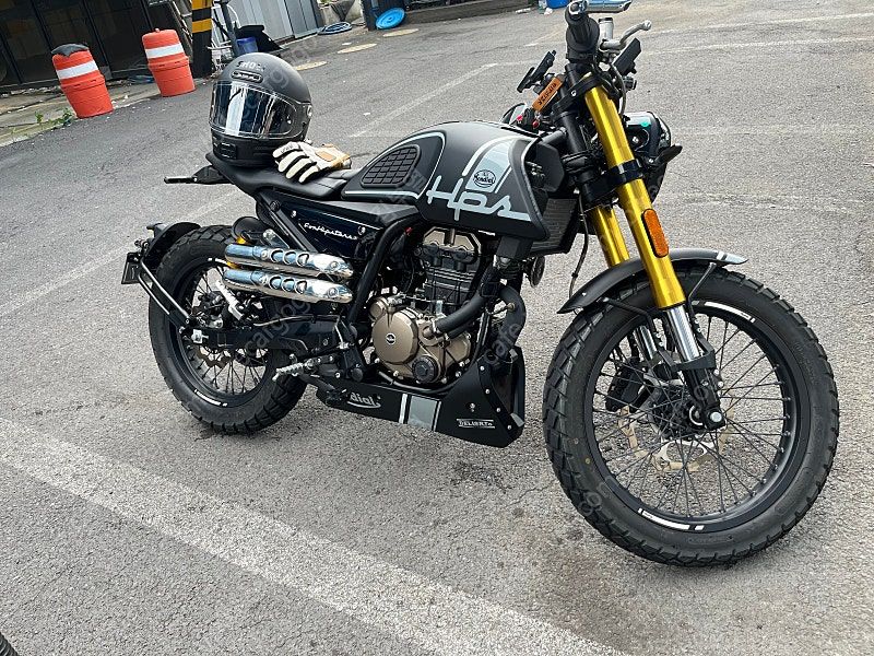 몬디알 힙스터 125 main