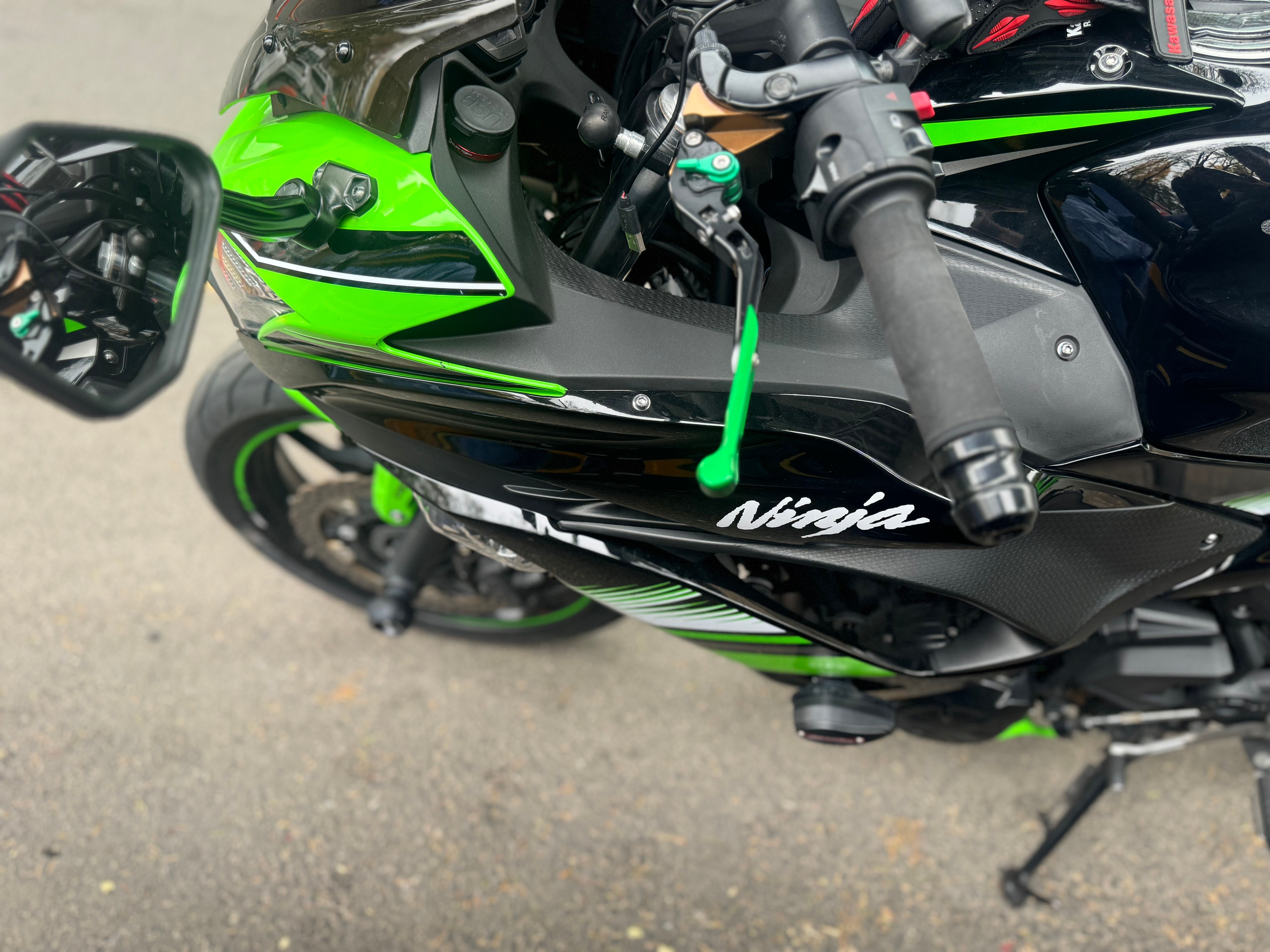 가와사키 닌자 650 more
