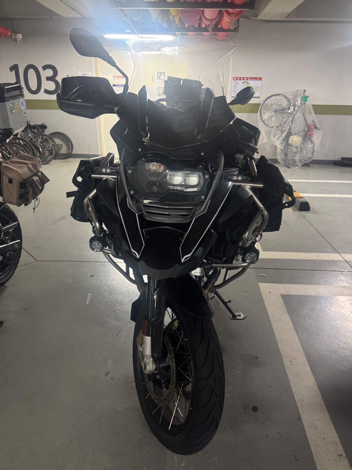 BMW R 1200 GS 어드벤처 2018 블랙 사진 2