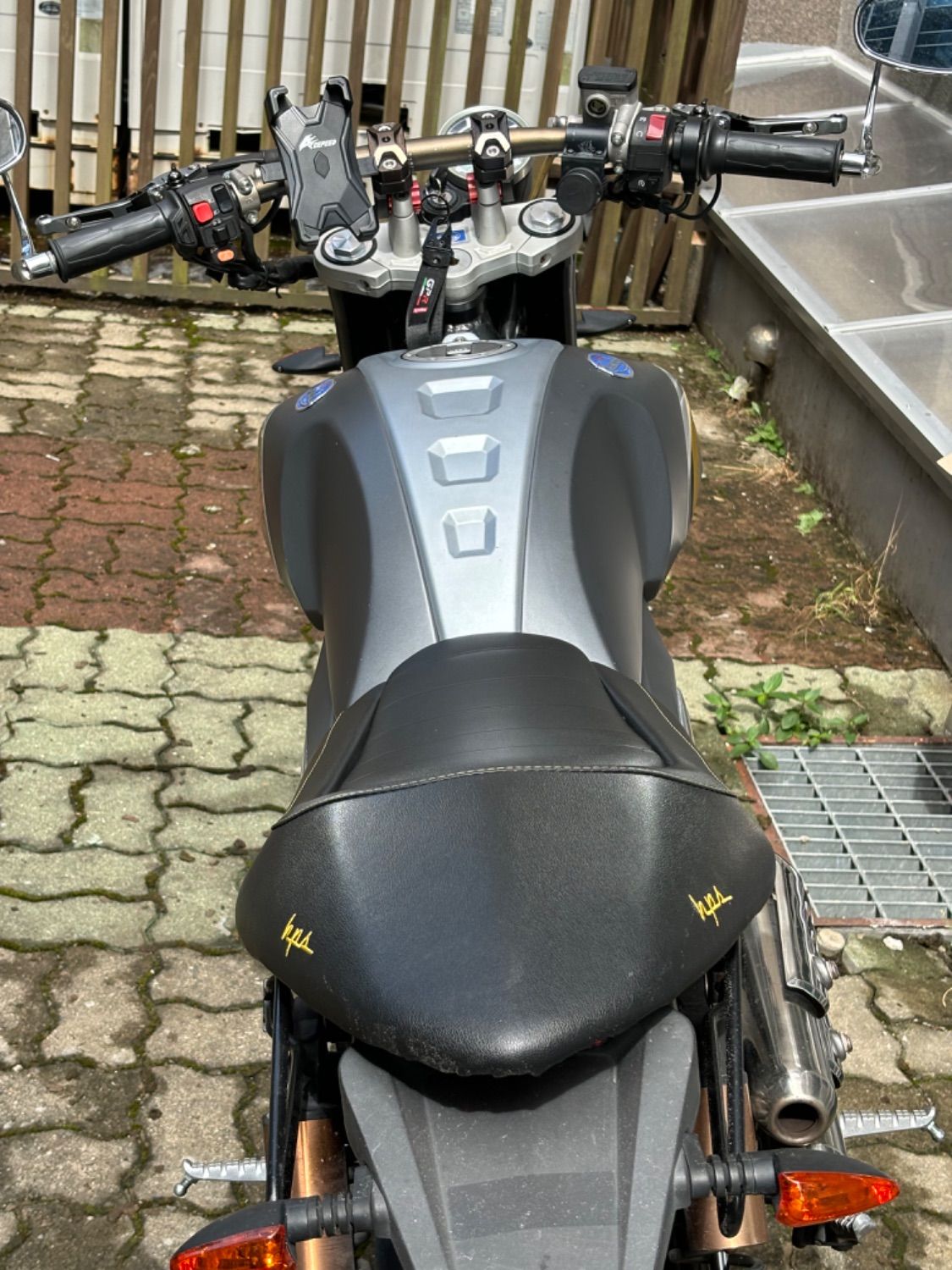 몬디알 힙스터 125 more