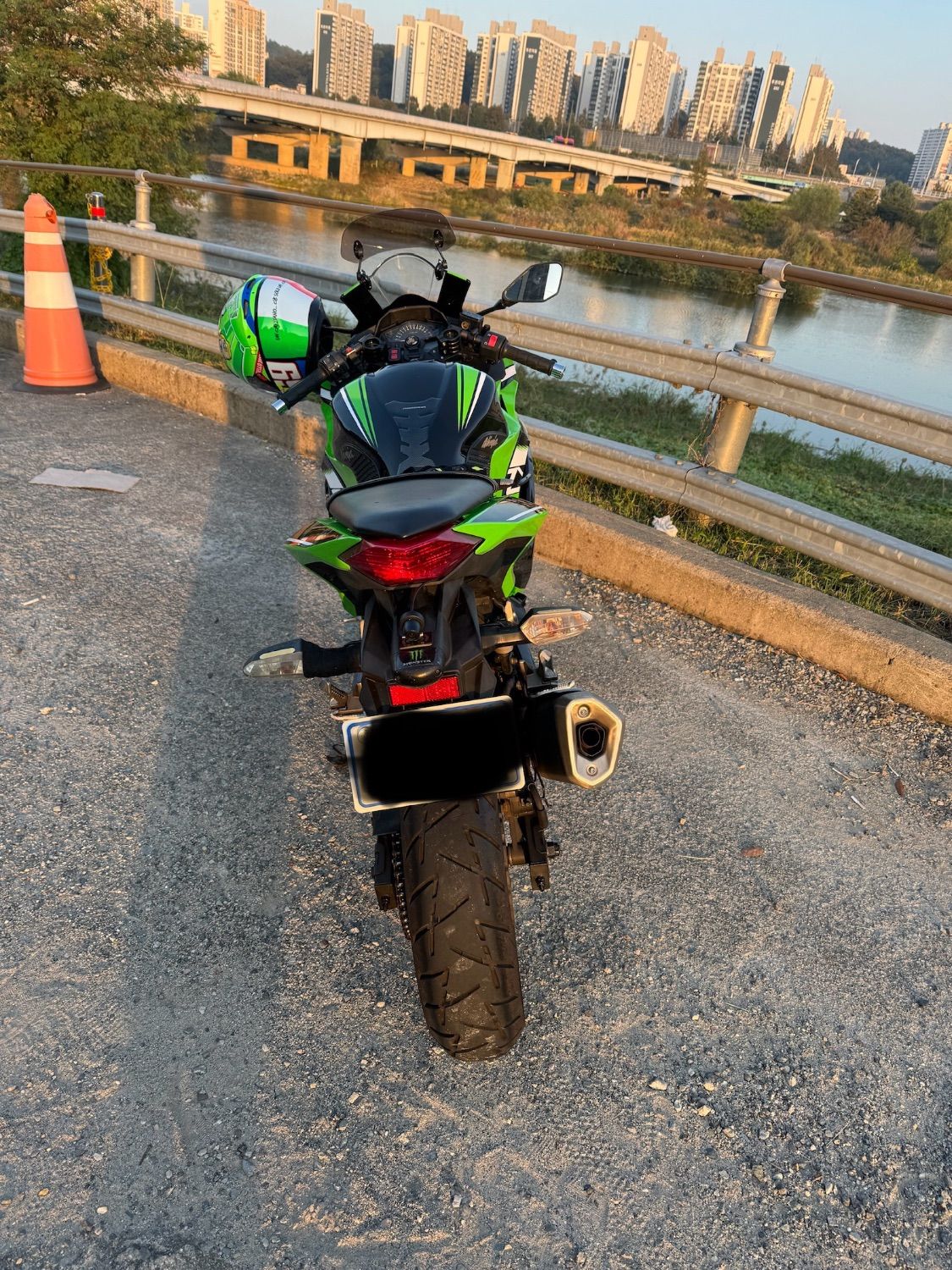 가와사키 닌자 300 main