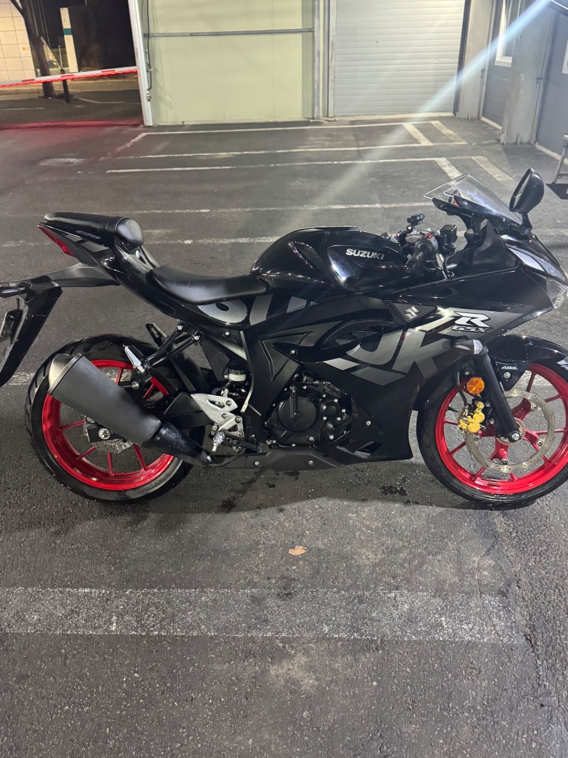 스즈키 GSX R 125 ABS thumb 2