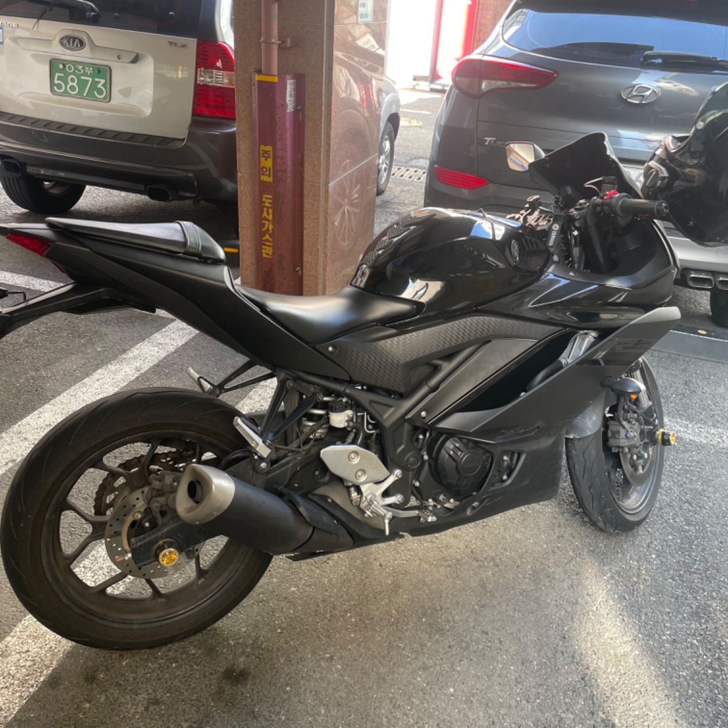 야마하 YZF R3 more