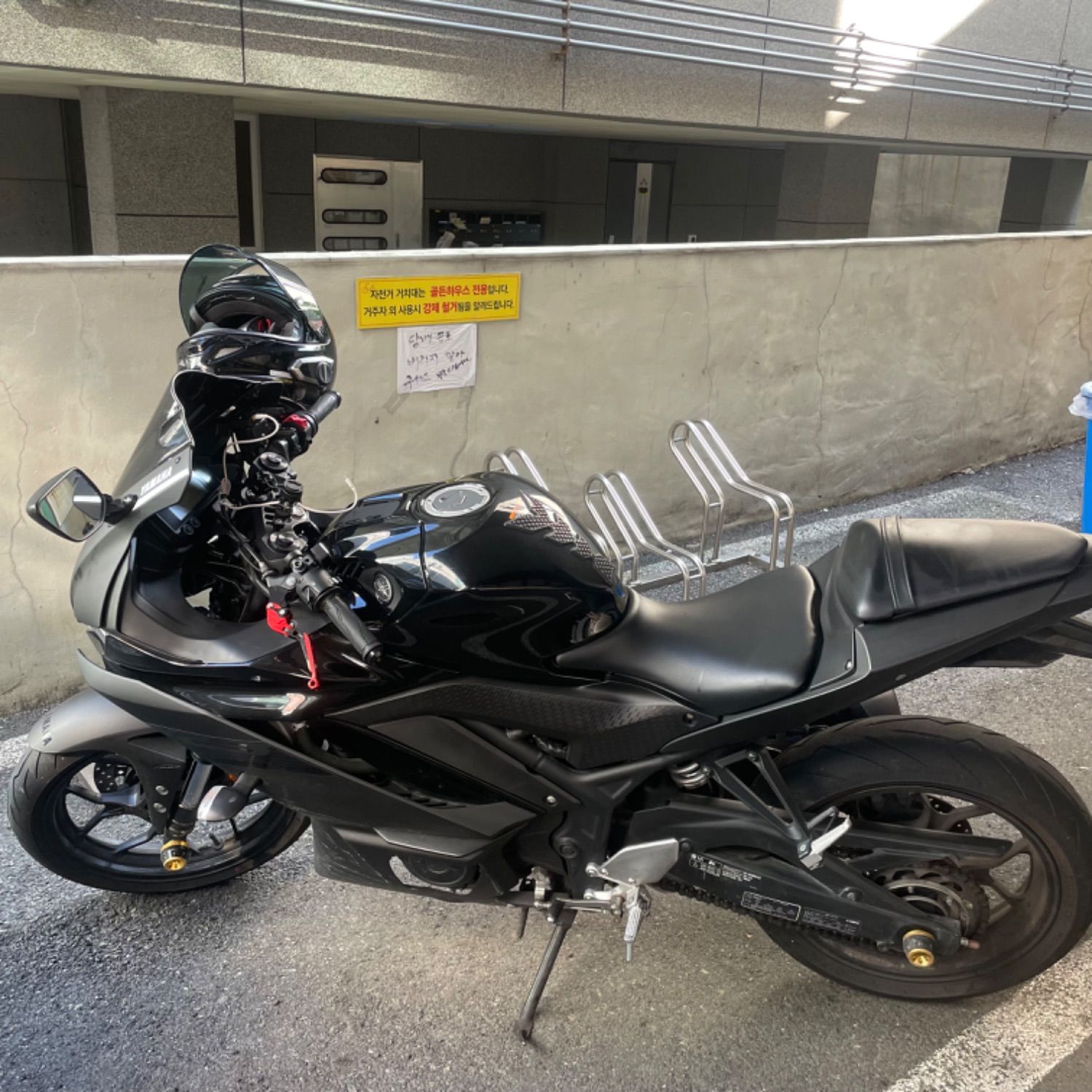 야마하 YZF R3 thumb 2