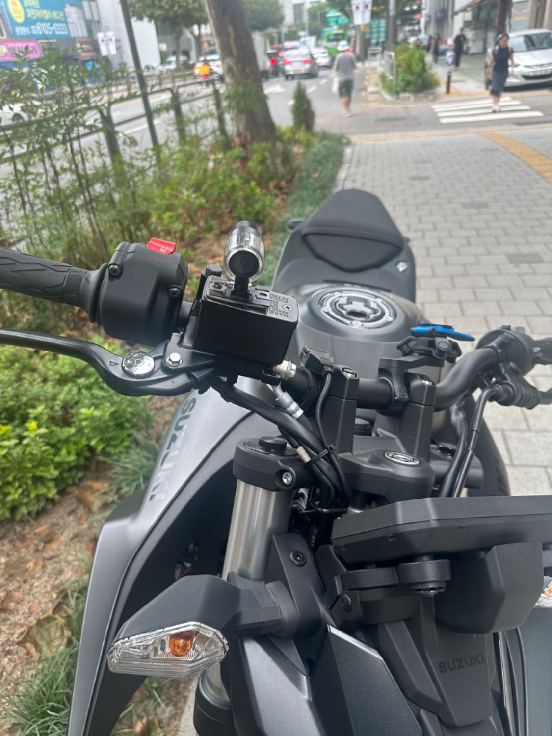 스즈키 GSX 8S thumb 2