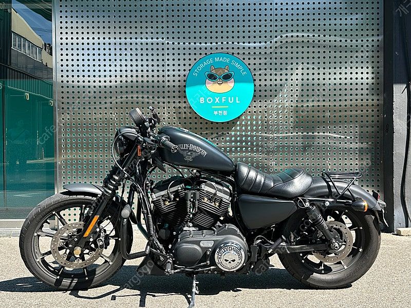 할리데이비슨 아이언 883 thumb 2