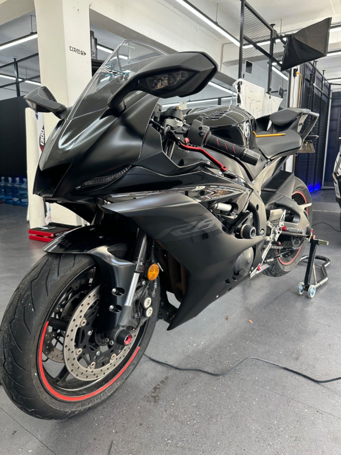 야마하 YZF R6 thumb 2