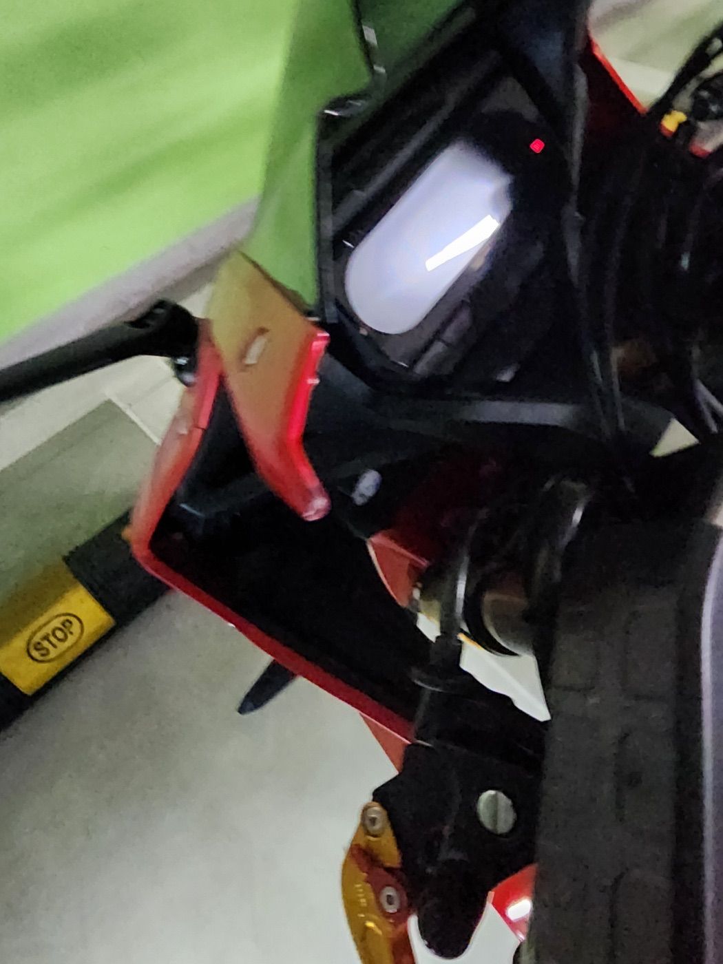 혼다 CBR 650 R MT thumb 2