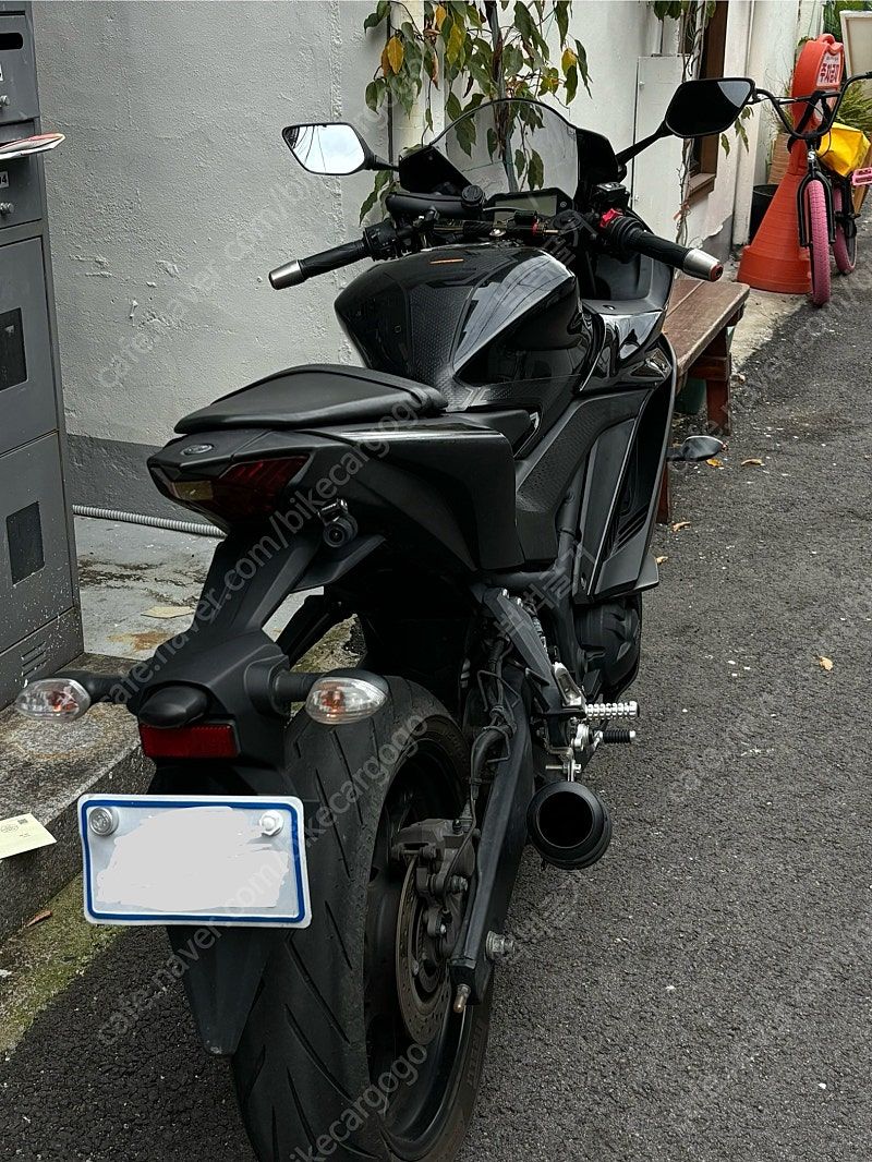 야마하 YZF R3 more