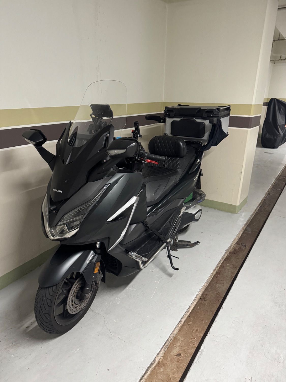 혼다 포르자 thumb 2