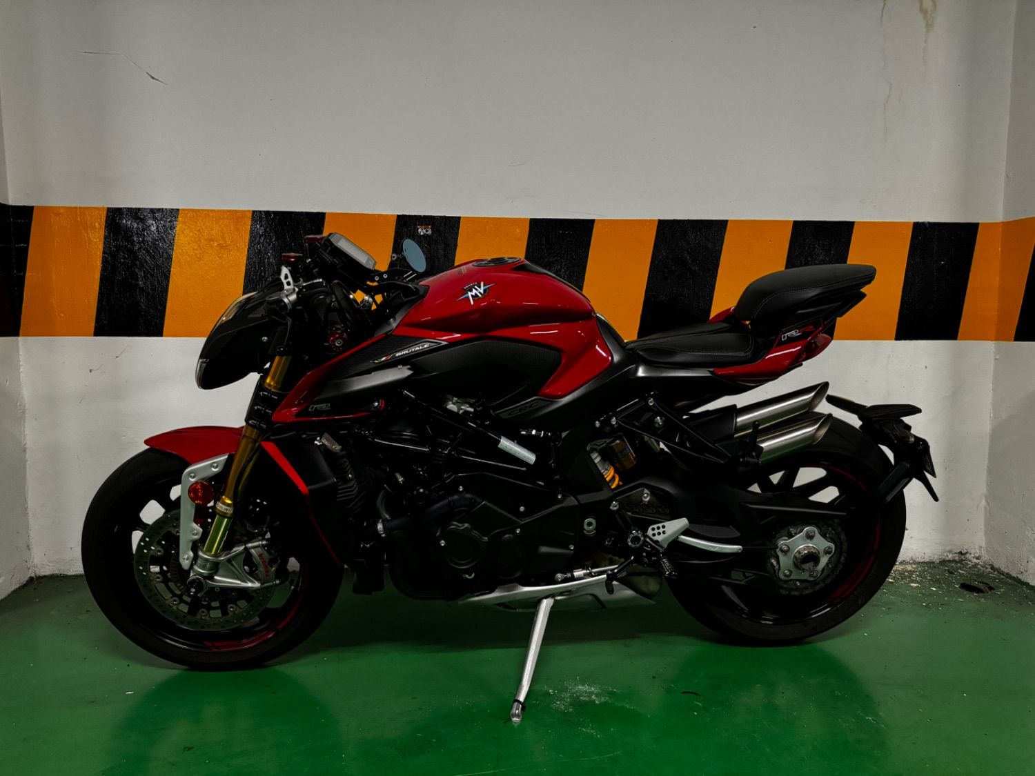 MV아구스타 브루탈레 1000 RR 2020 레드 사진 2