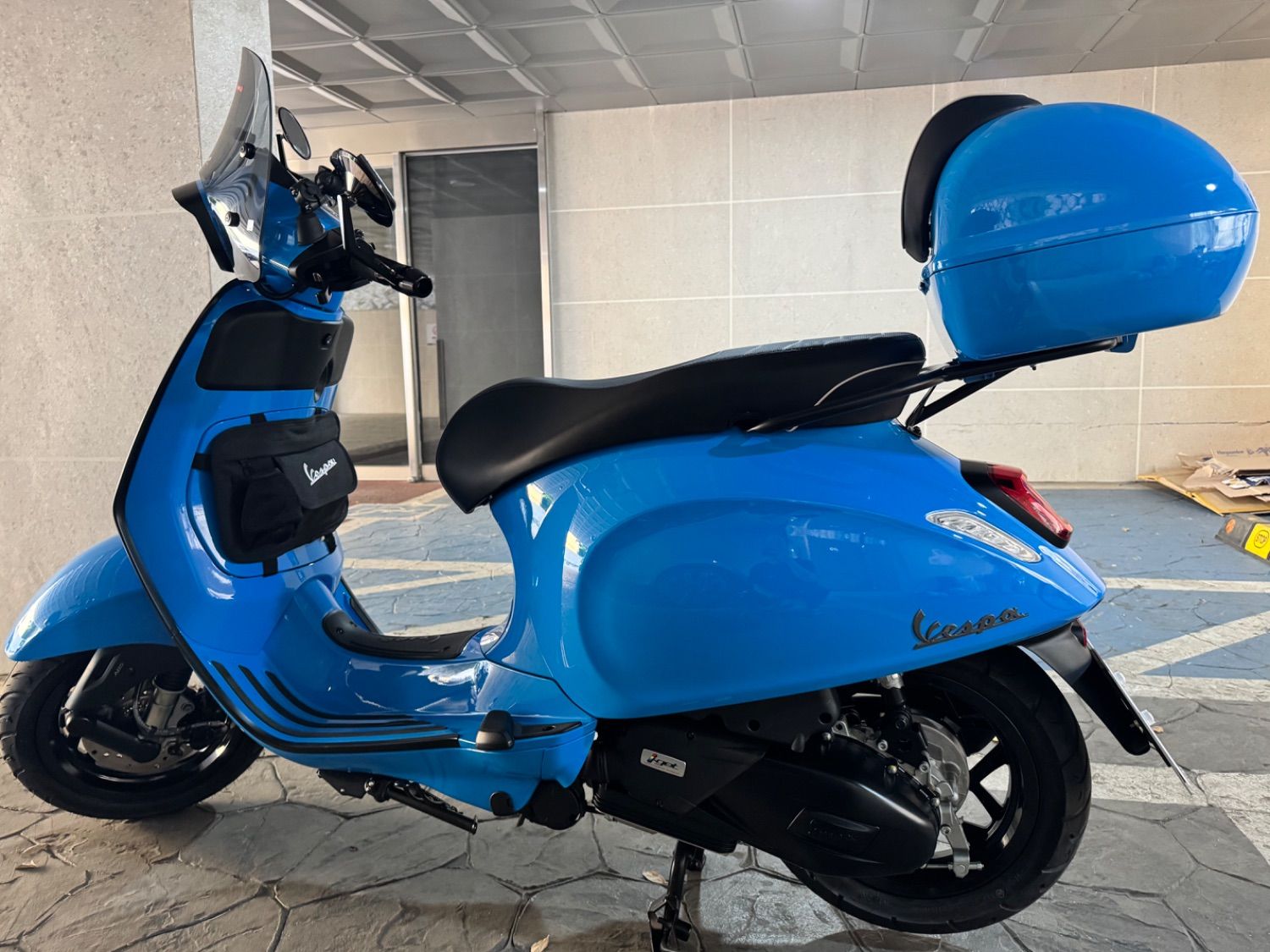 베스파 스프린트 125 ABS more