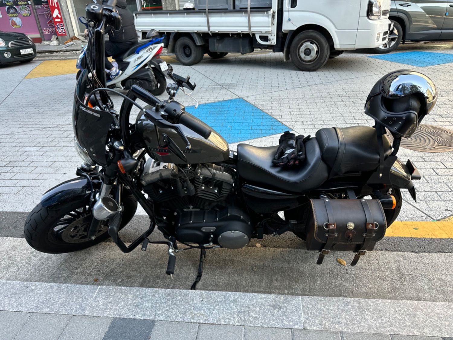 할리데이비슨 포티에잇 스페셜 thumb 2