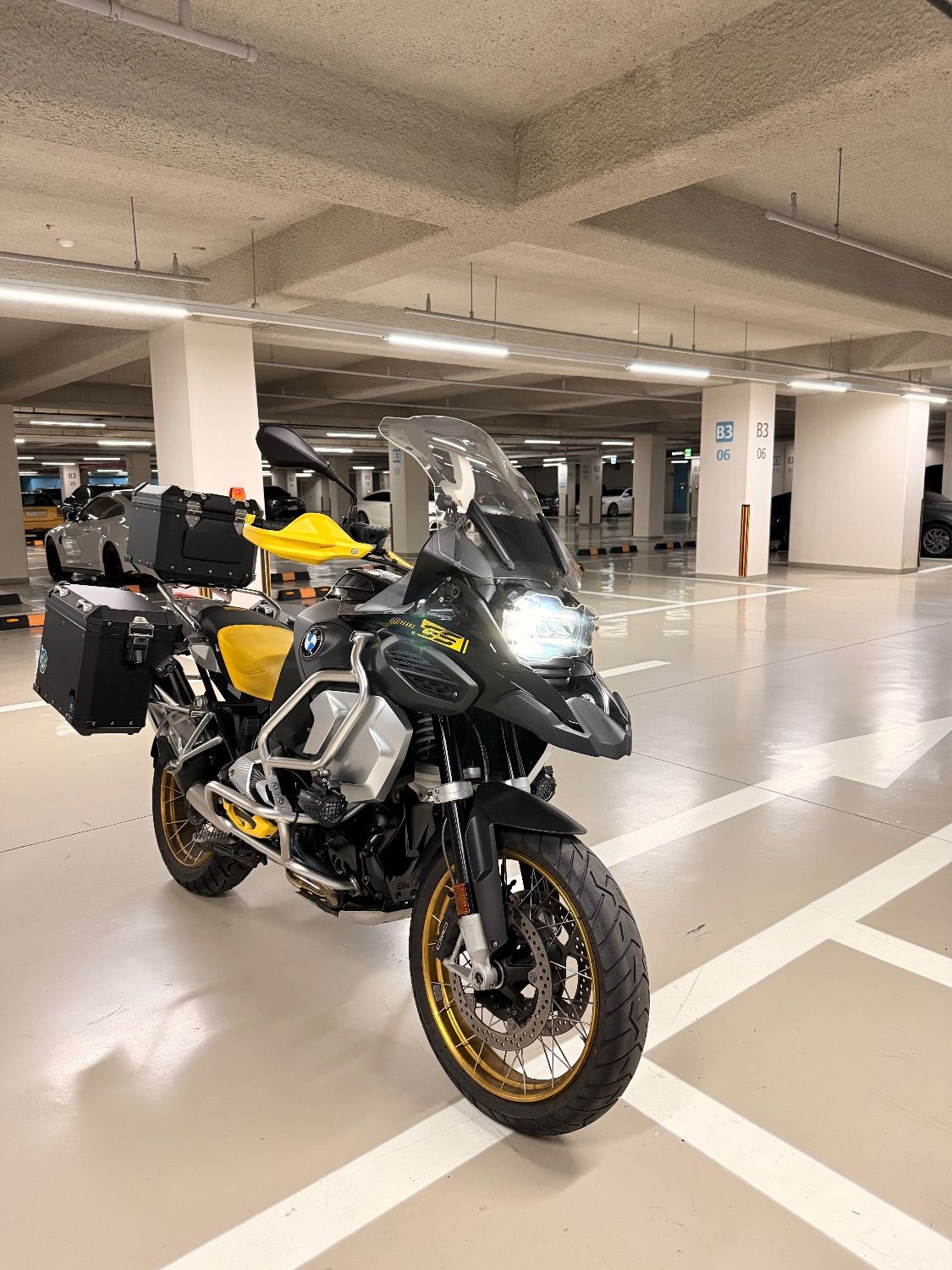 BMW R 1250 GS 40th 2021 블랙 사진 3