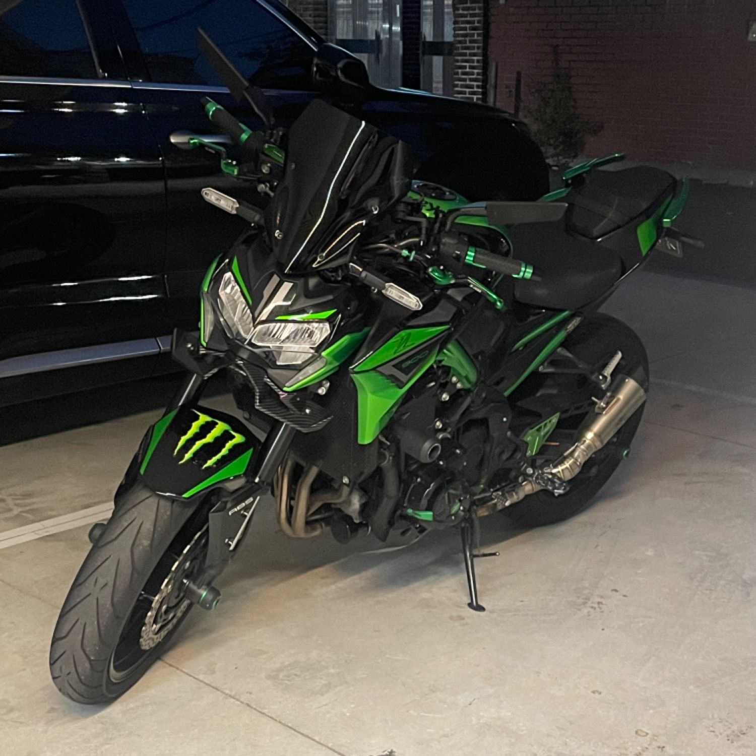 가와사키 Z 900 main