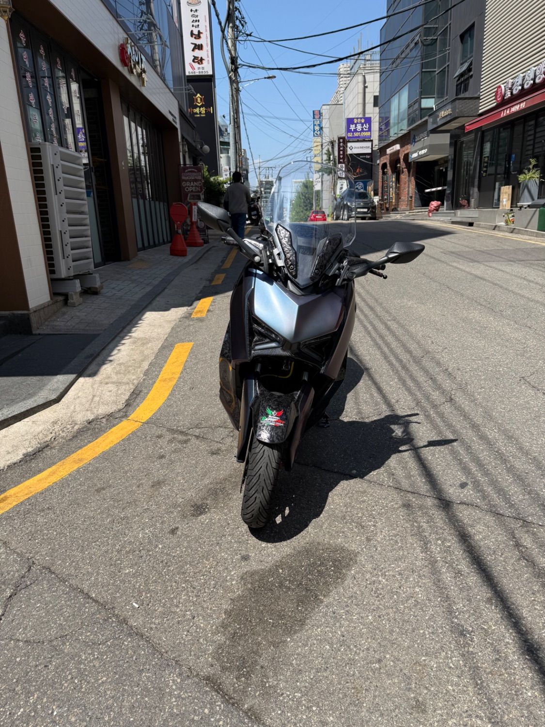 야마하 XMAX 300 ABS main