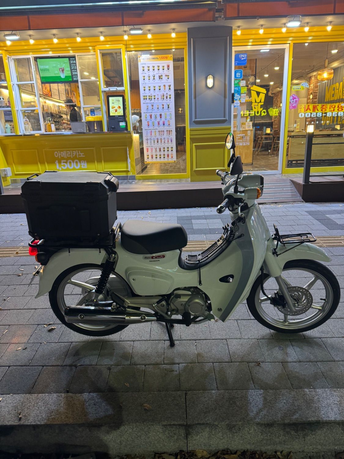 혼다 슈퍼 커브 110 more