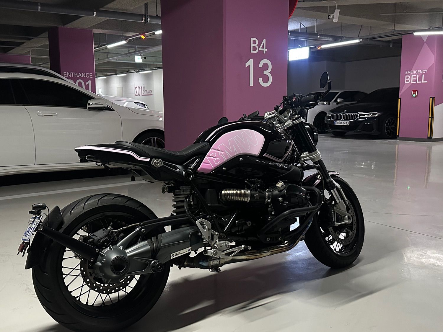 BMW R nine T 2016 블랙 사진 3