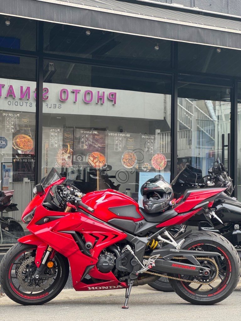 혼다 CBR 650 R 2020 레드 사진 2