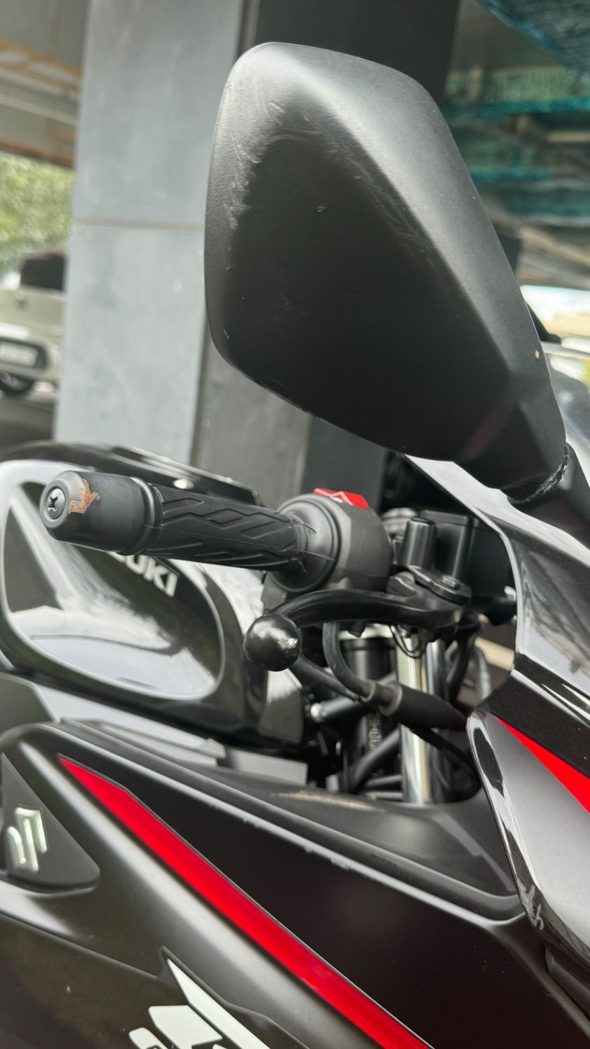 스즈키 GSX R 125 ABS thumb 2