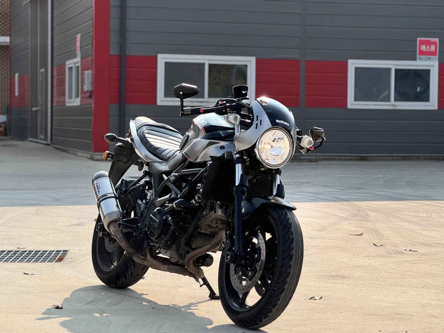 스즈키 SV 650 X main