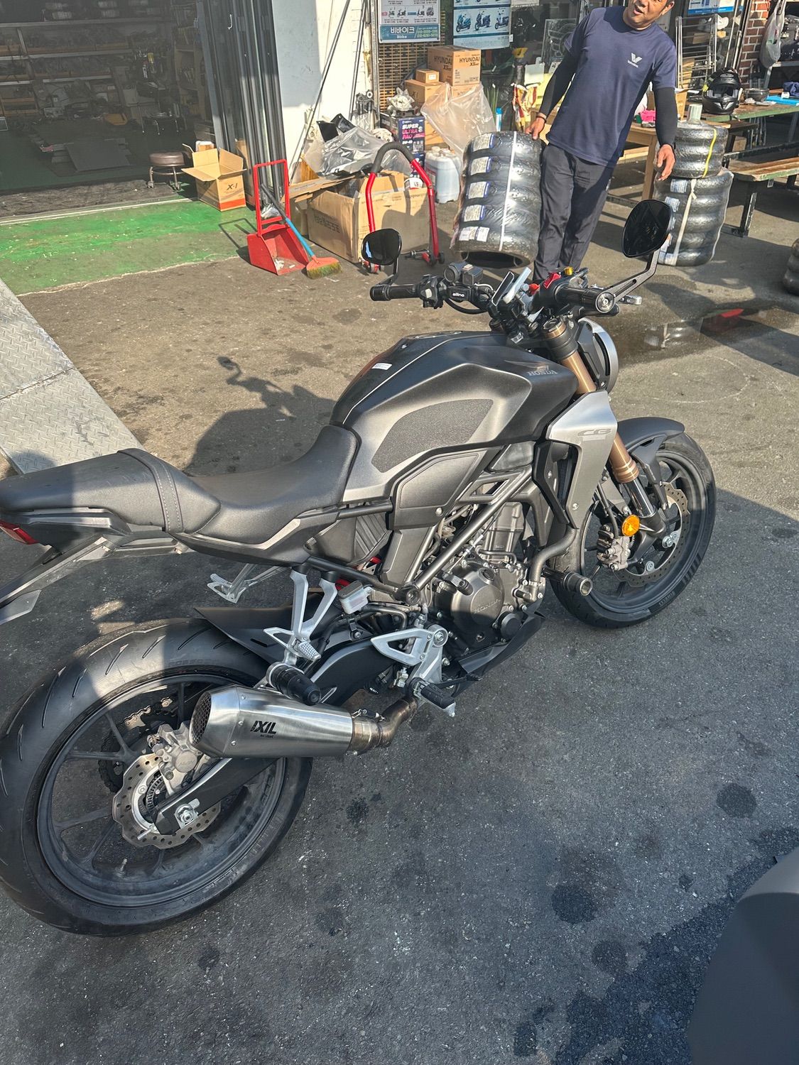 혼다 CB 300 R more