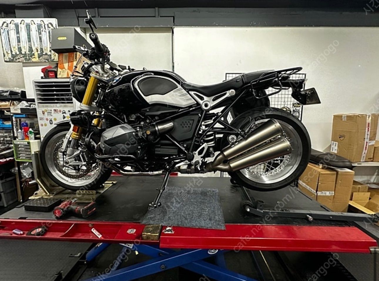 BMW R nine T 2023 블랙 사진 3