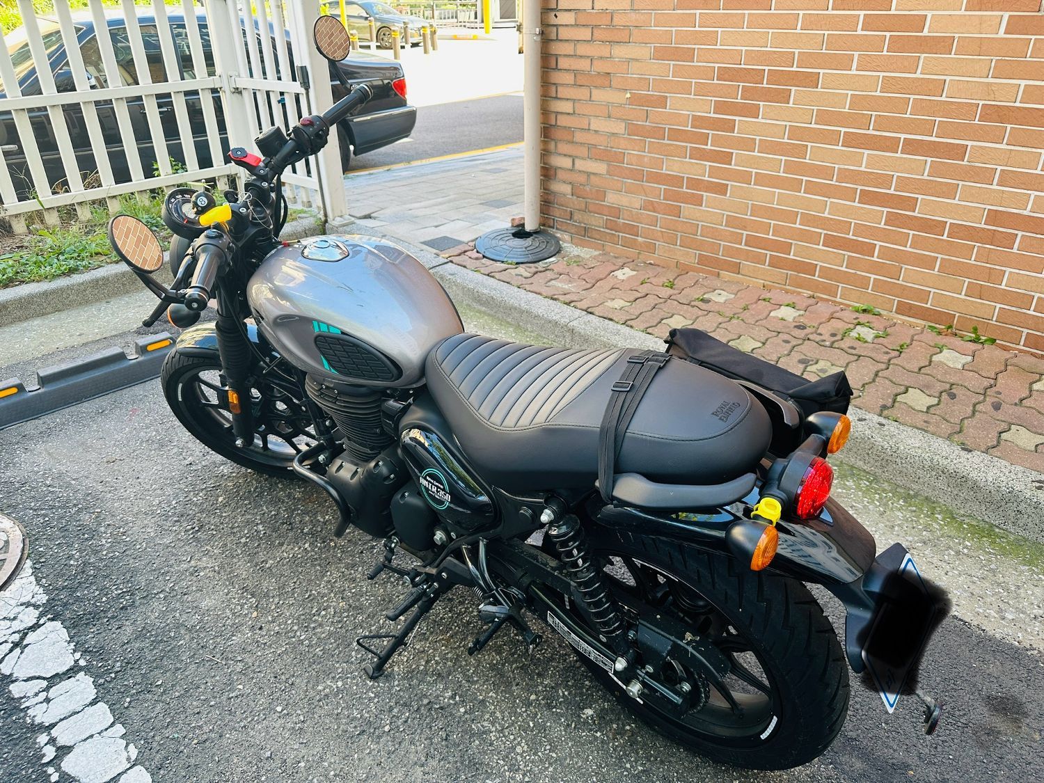 로얄엔필드 헌터 350 more