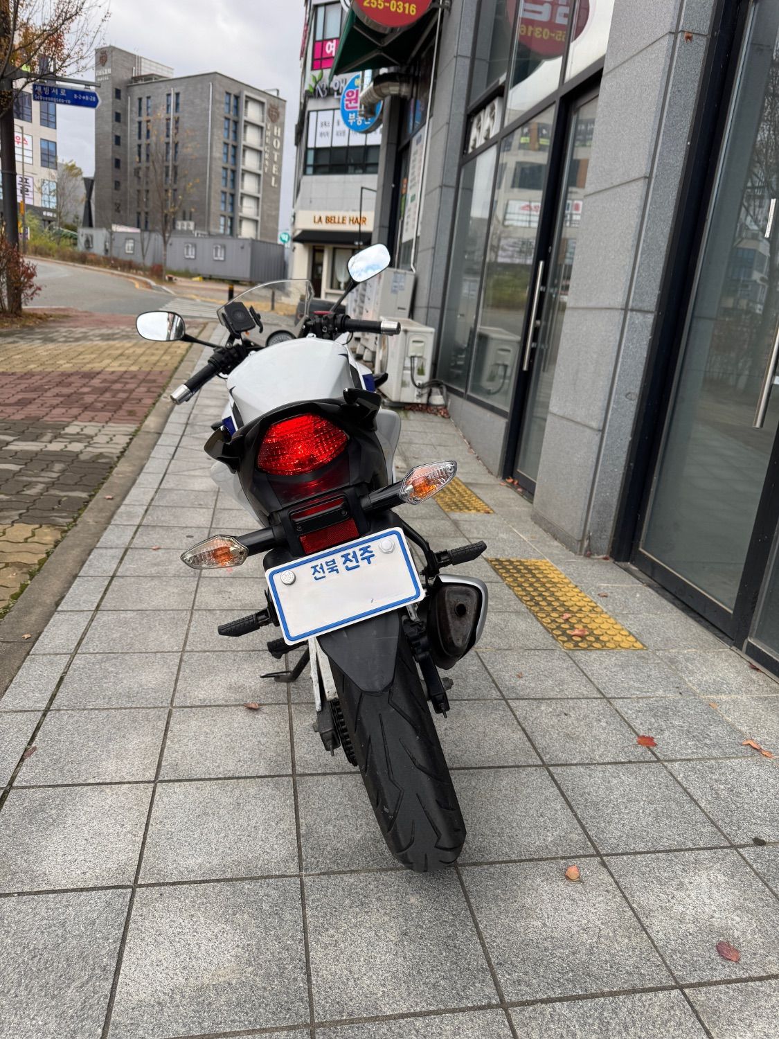혼다 CBR 125 R more