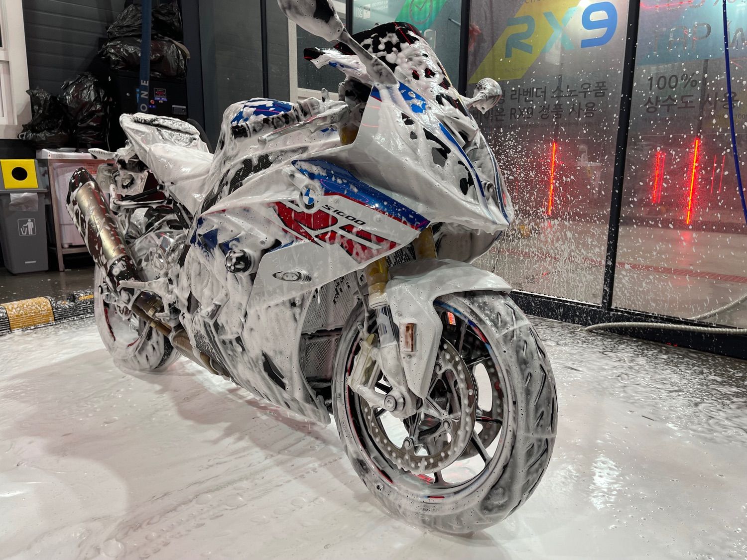 BMW S 1000 RR 2018 블랙 사진 3