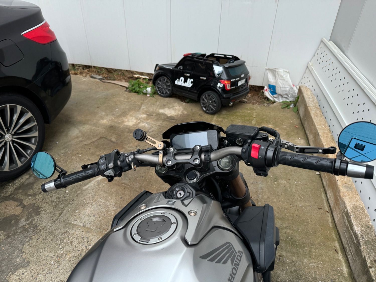 혼다 CB 650 R more