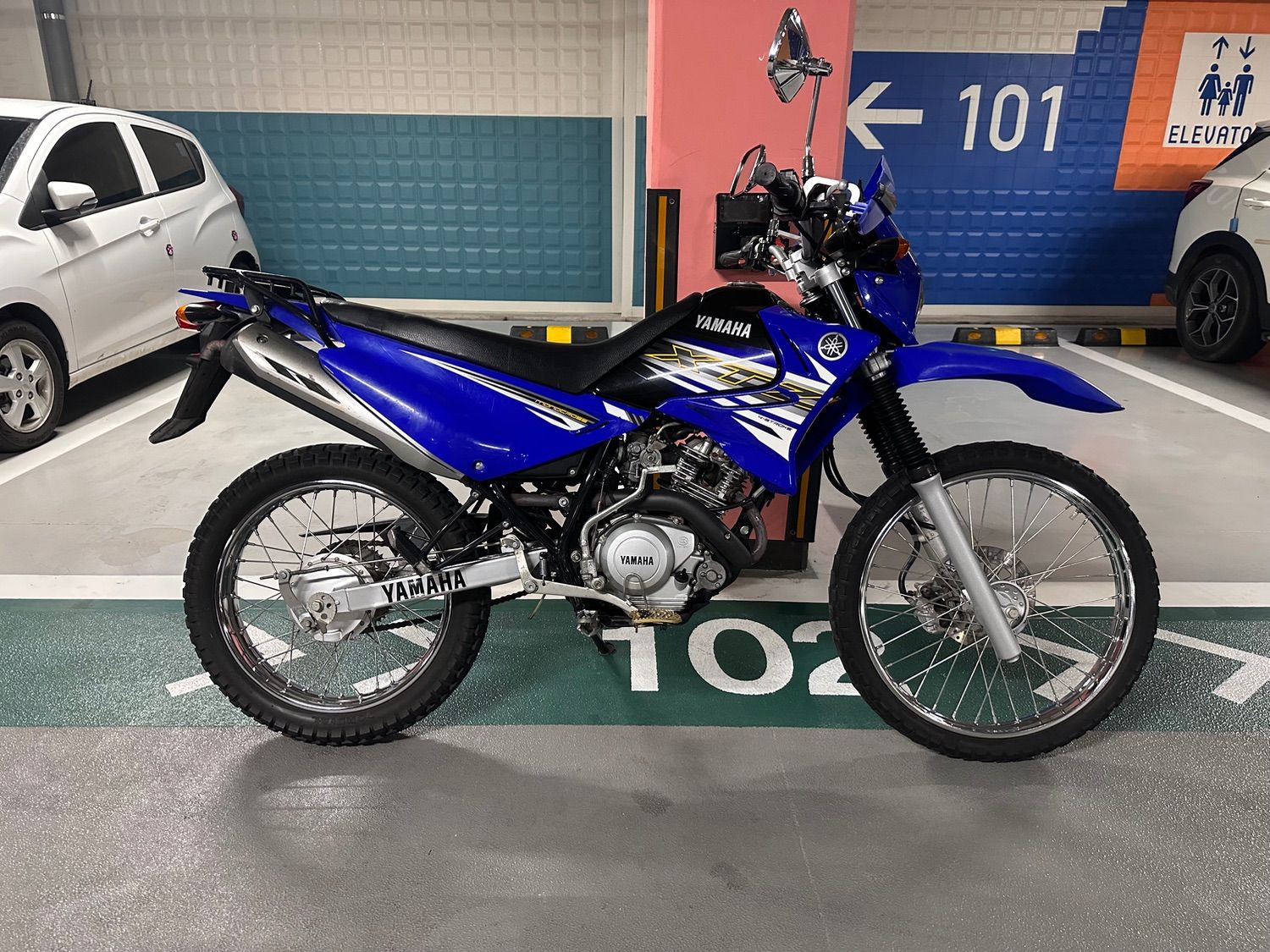 야마하 XTZ 125 E thumb 2