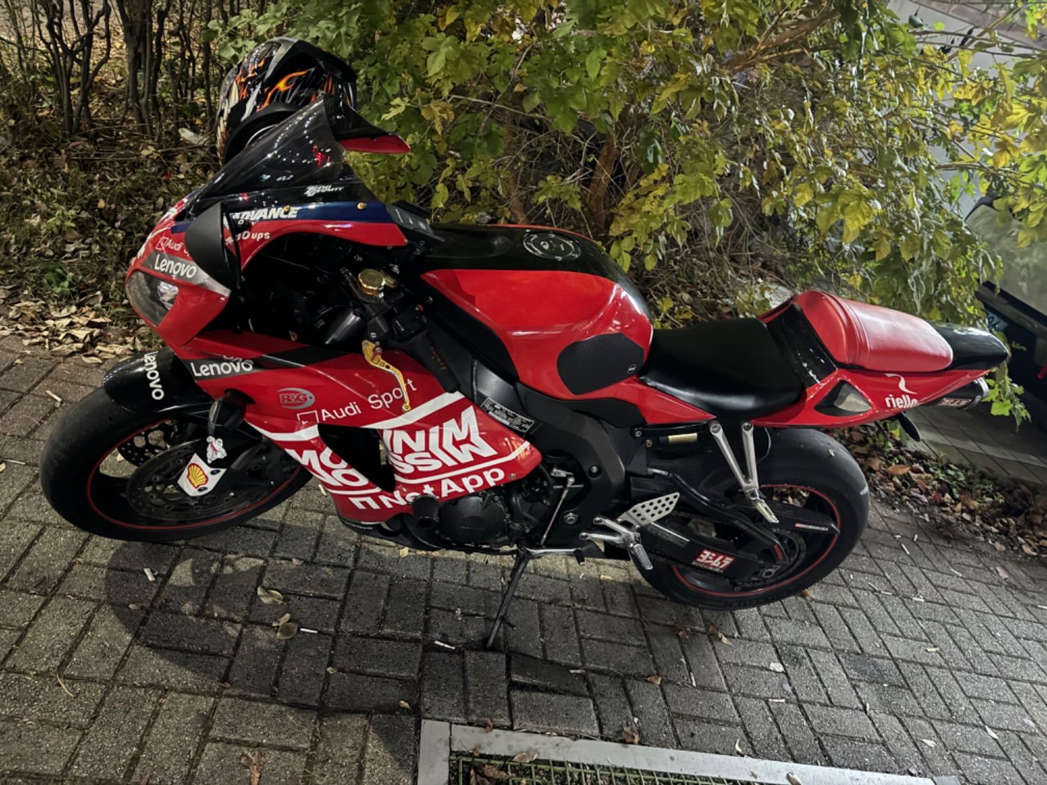 혼다 CBR 1000 RR thumb 2