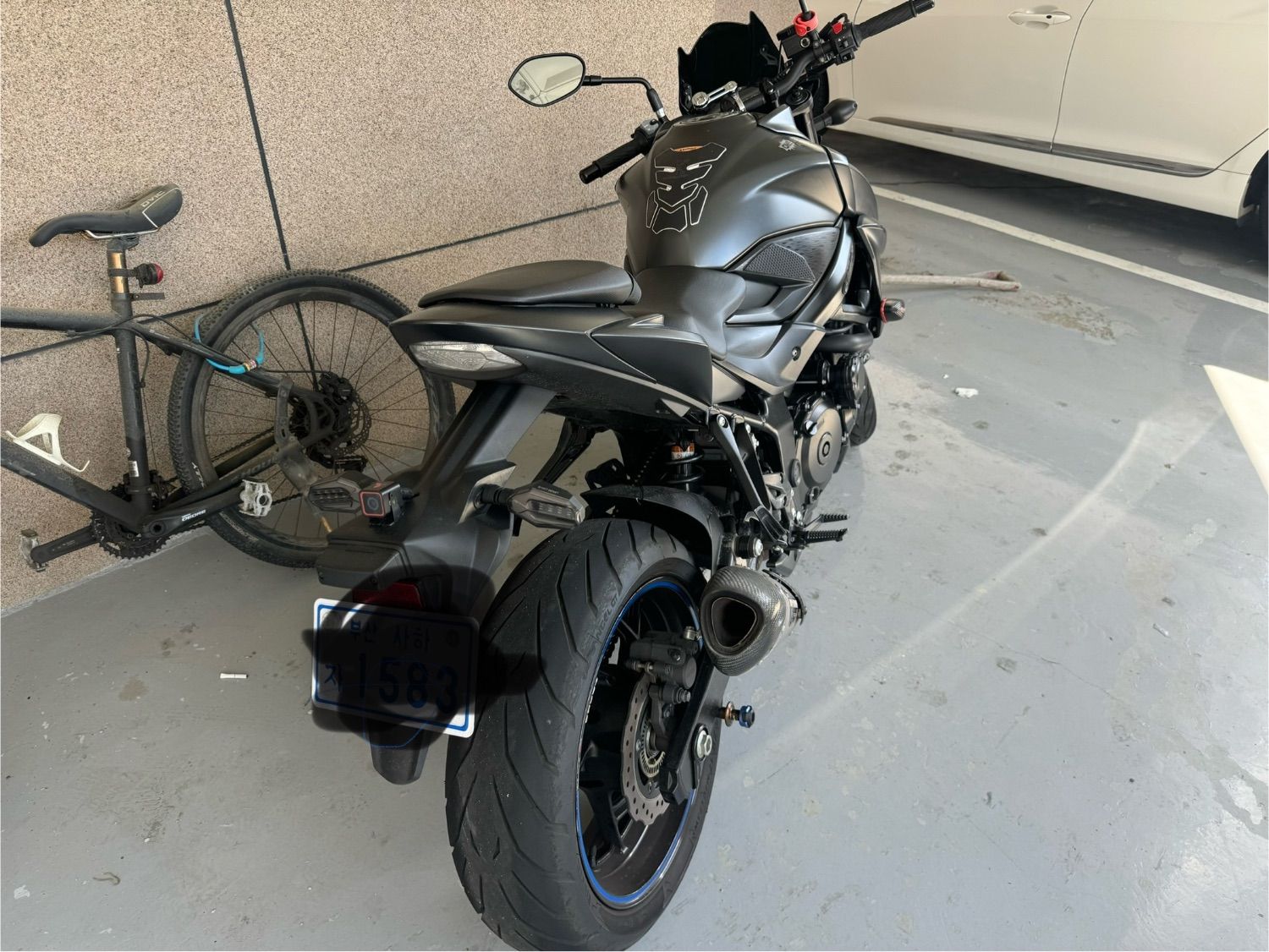 스즈키 GSX S 750 more