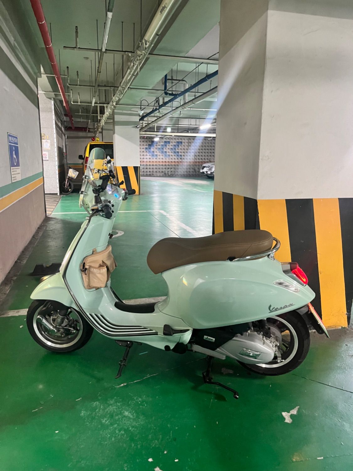 베스파 프리마베라 125 more