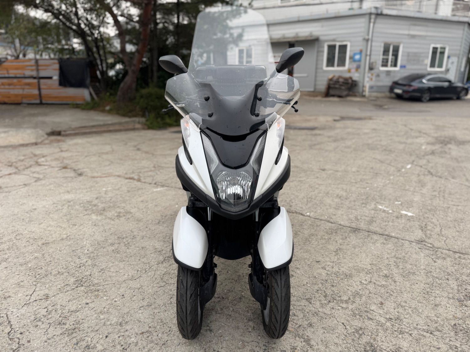 야마하 트리시티 125 thumb 2