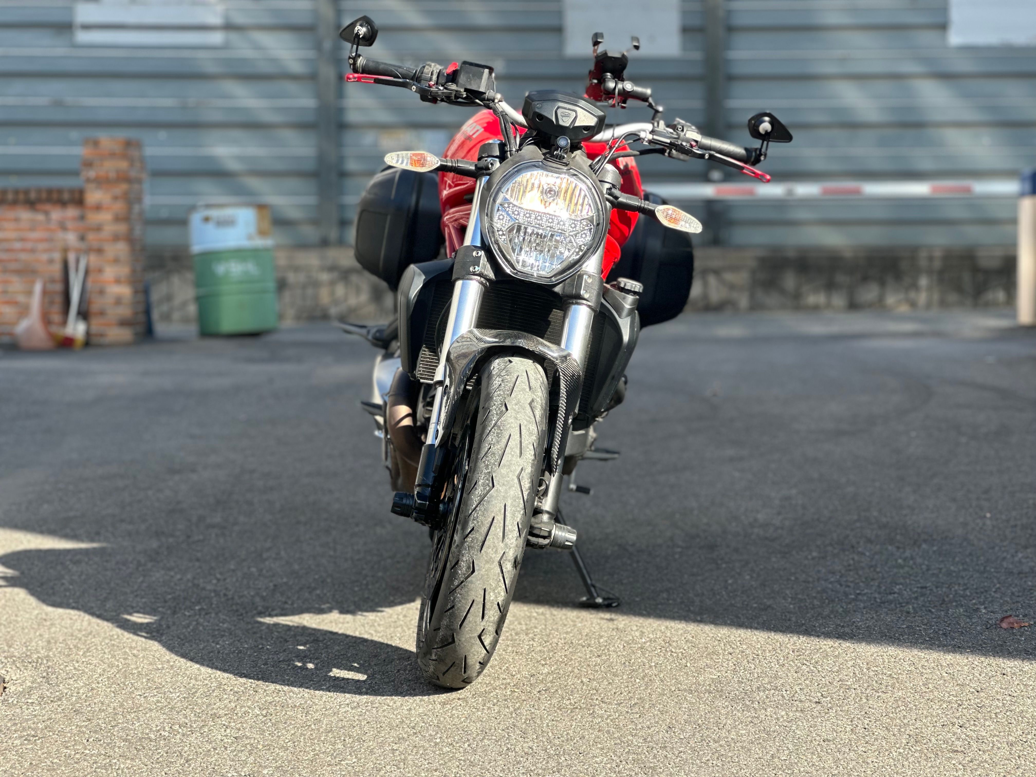 두카티 몬스터 821 thumb 2