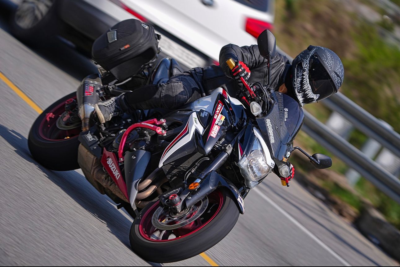 스즈키 GSX S 1000 main