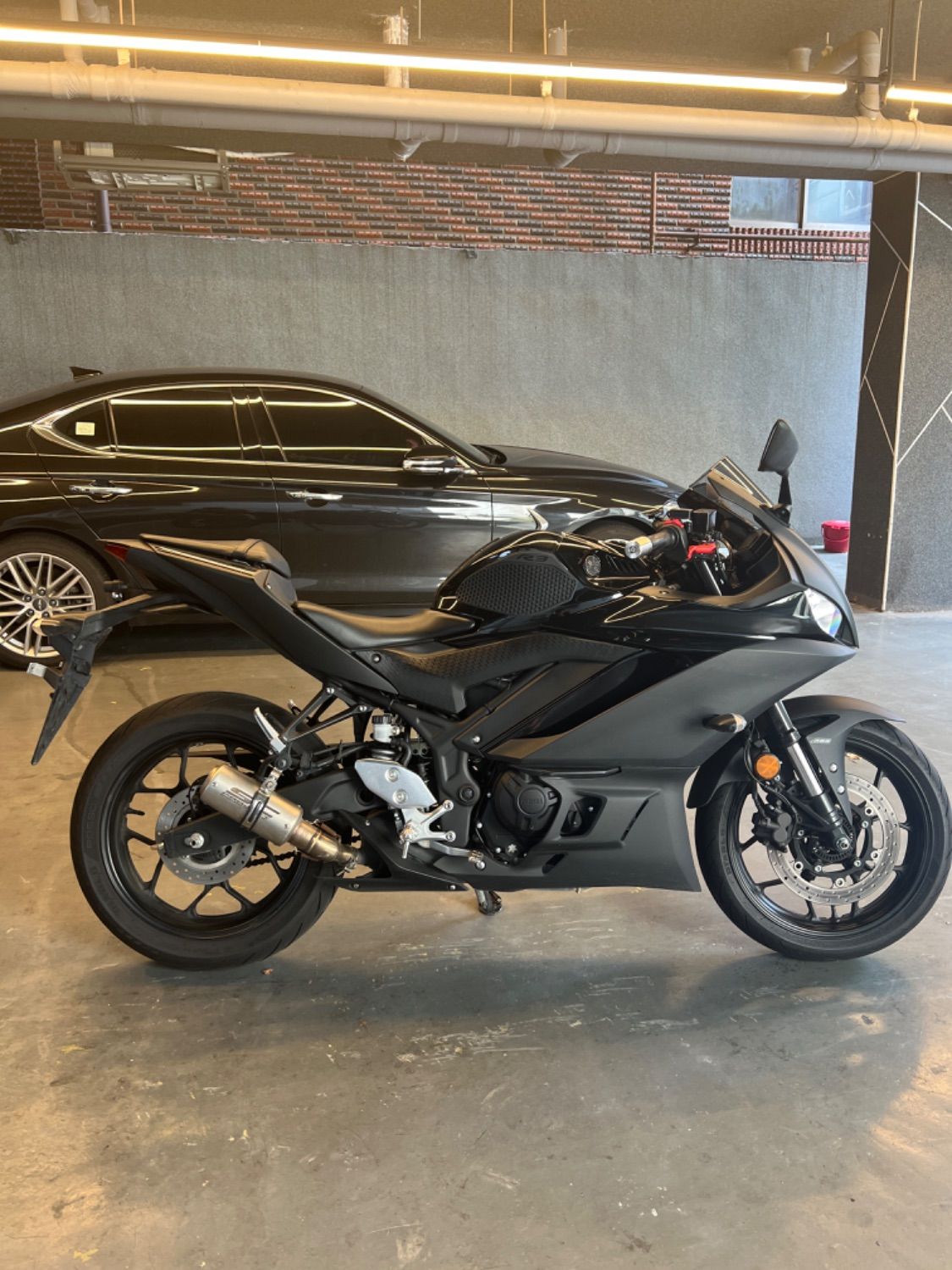 야마하 YZF R3 thumb 2