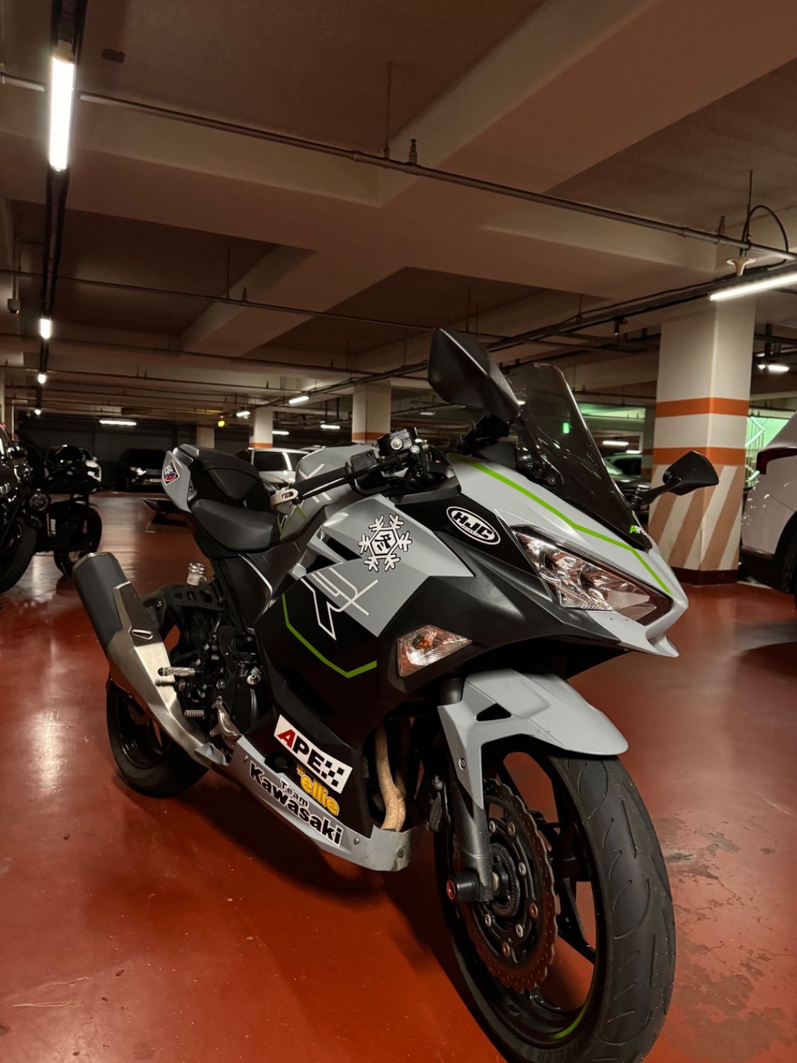 가와사키 닌자 400 ABS thumb 2