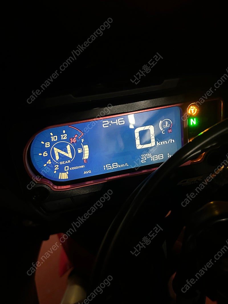 혼다 CBR 650 R MT more