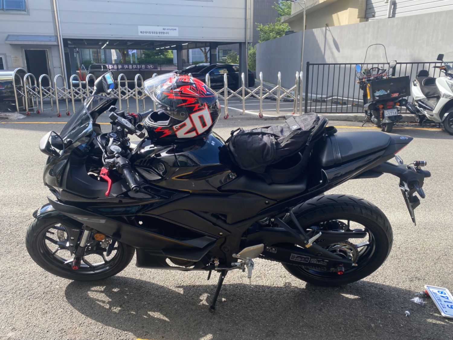 야마하 YZF R3 thumb 2