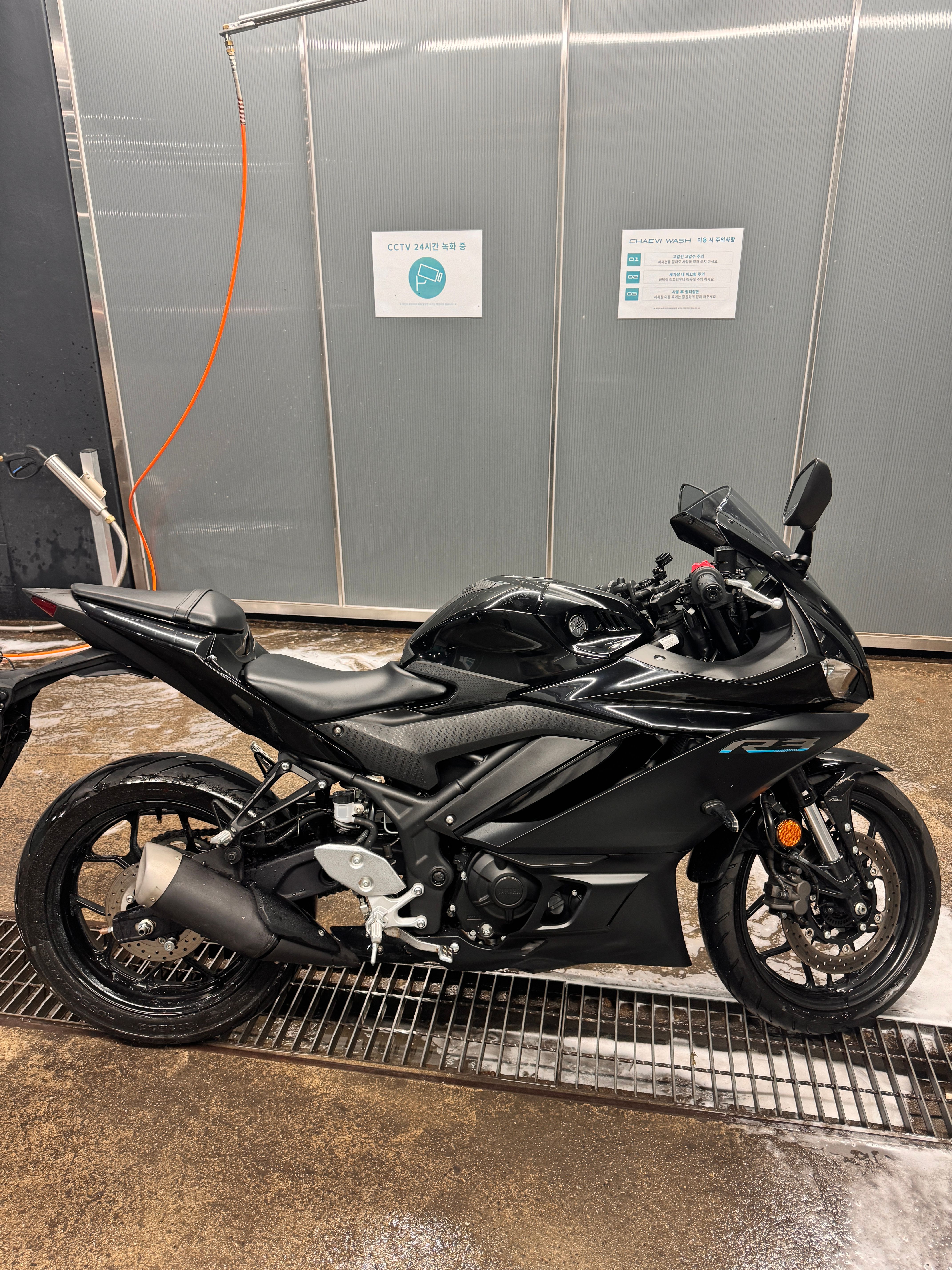 야마하 YZF R3 more