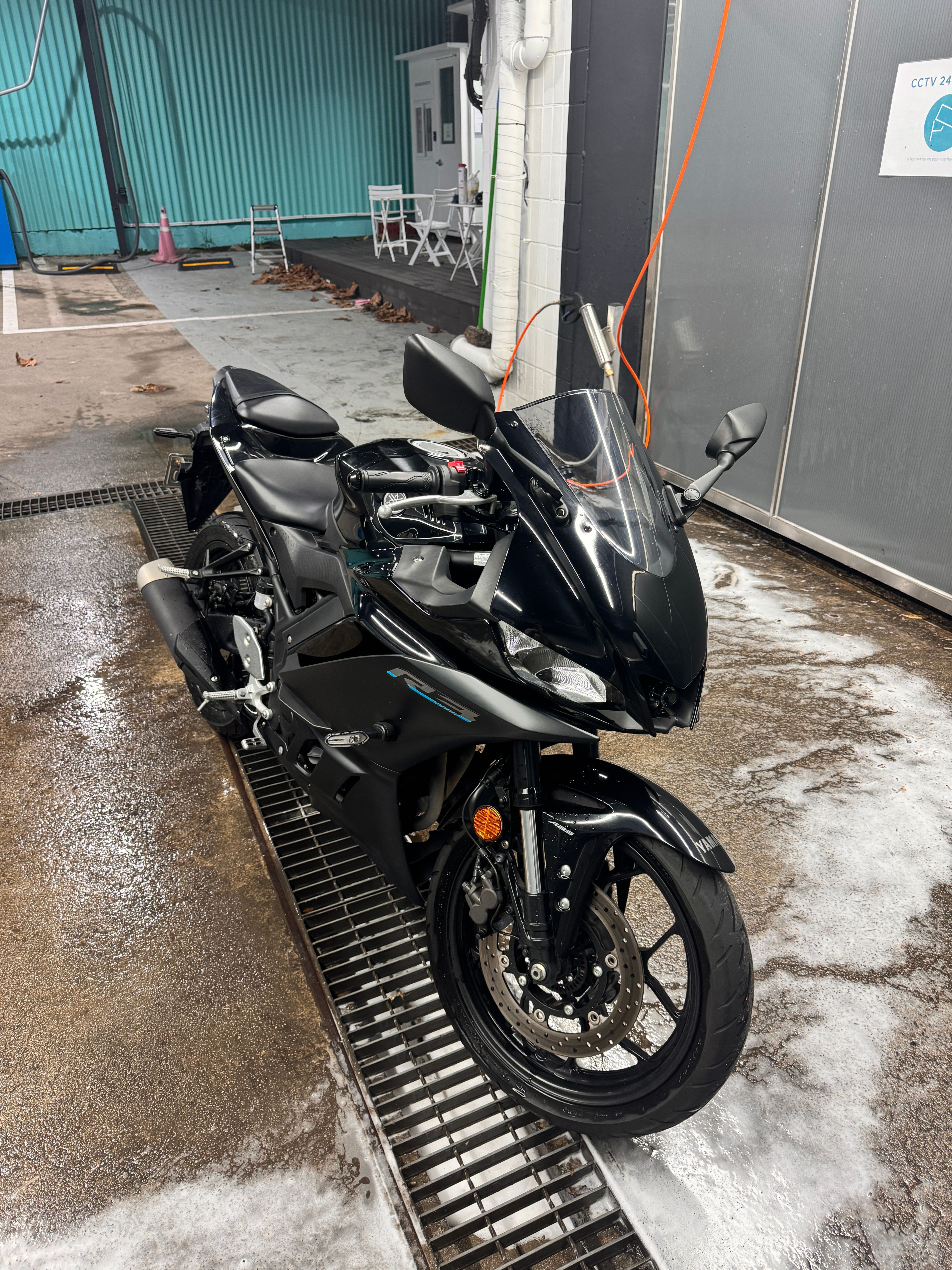 야마하 YZF R3 thumb 2