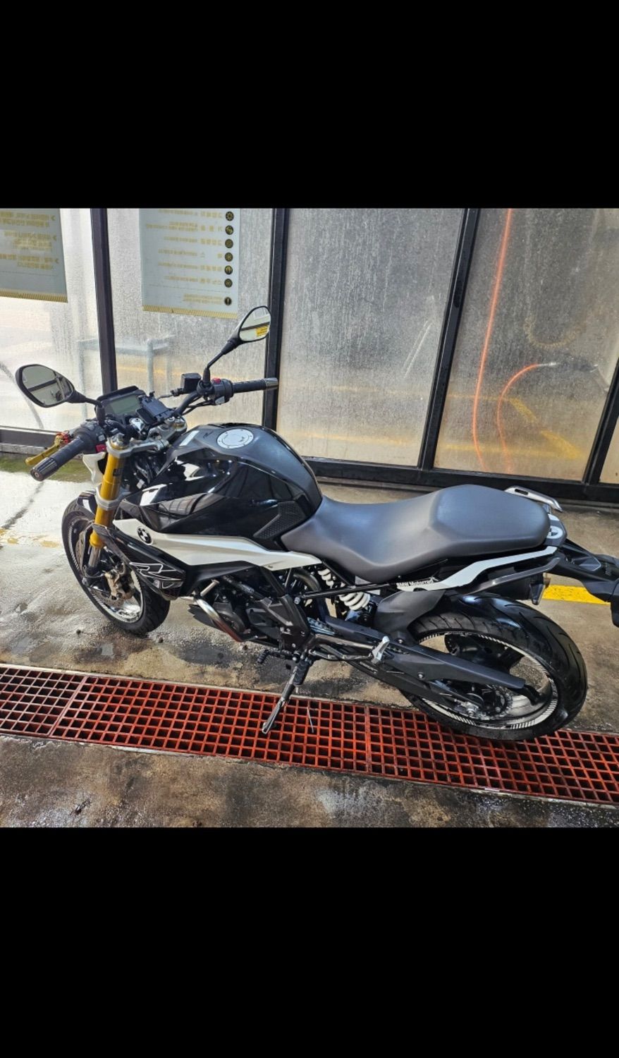 BMW G 310 R more