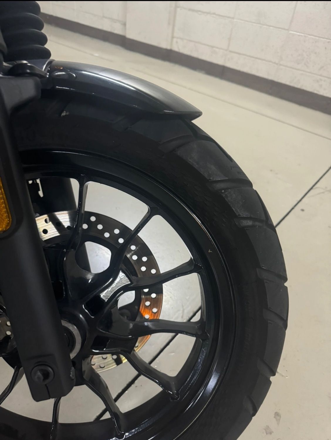 KR모터스 아퀼라 125 more