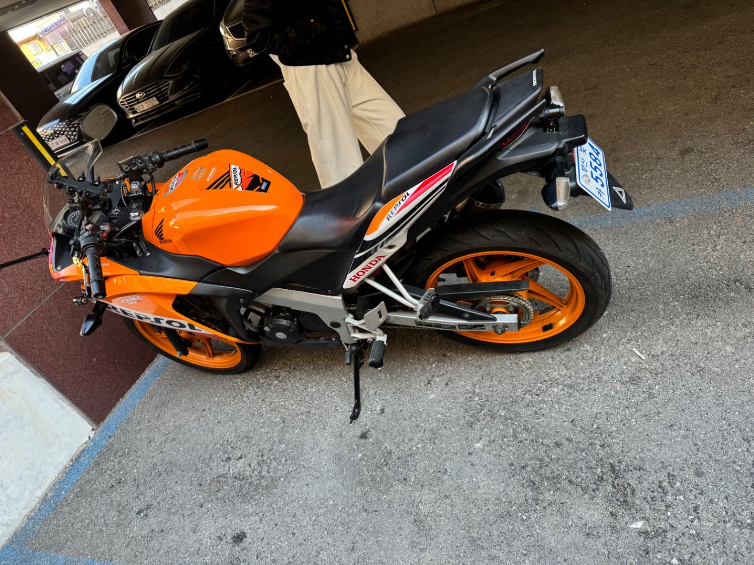 혼다 CBR 125 R thumb 2