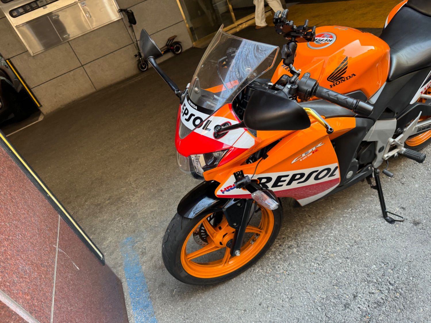 혼다 CBR 125 R main