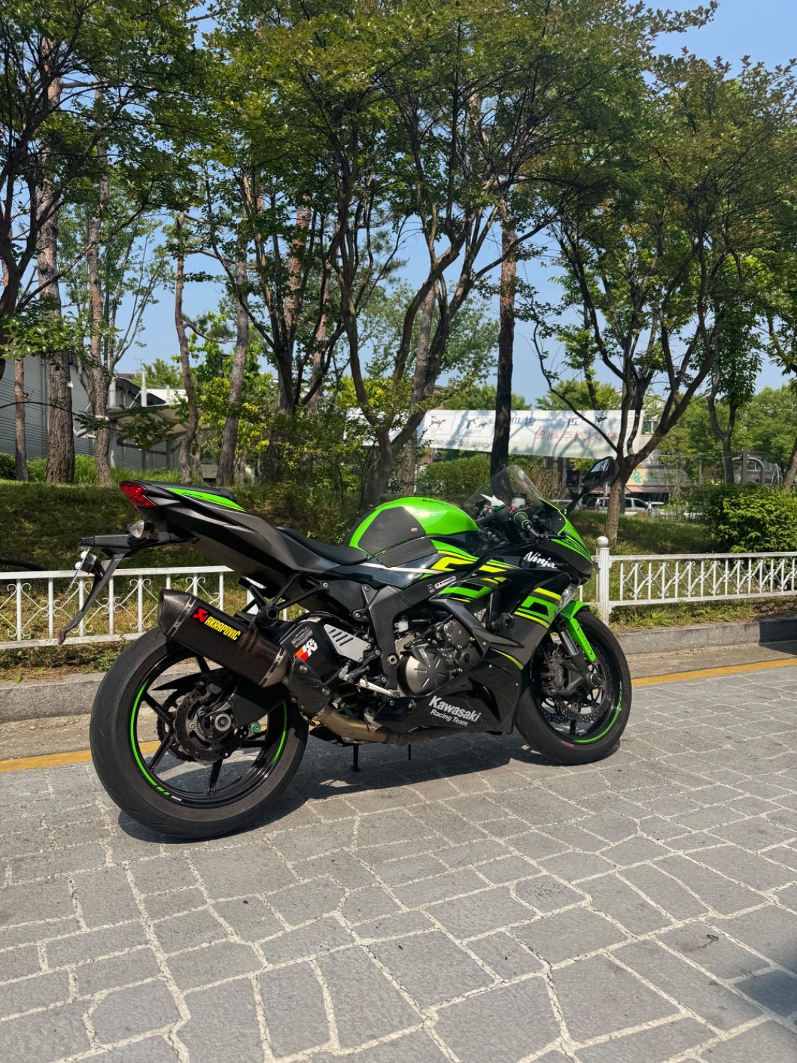 가와사키 닌자 ZX-6R thumb 2
