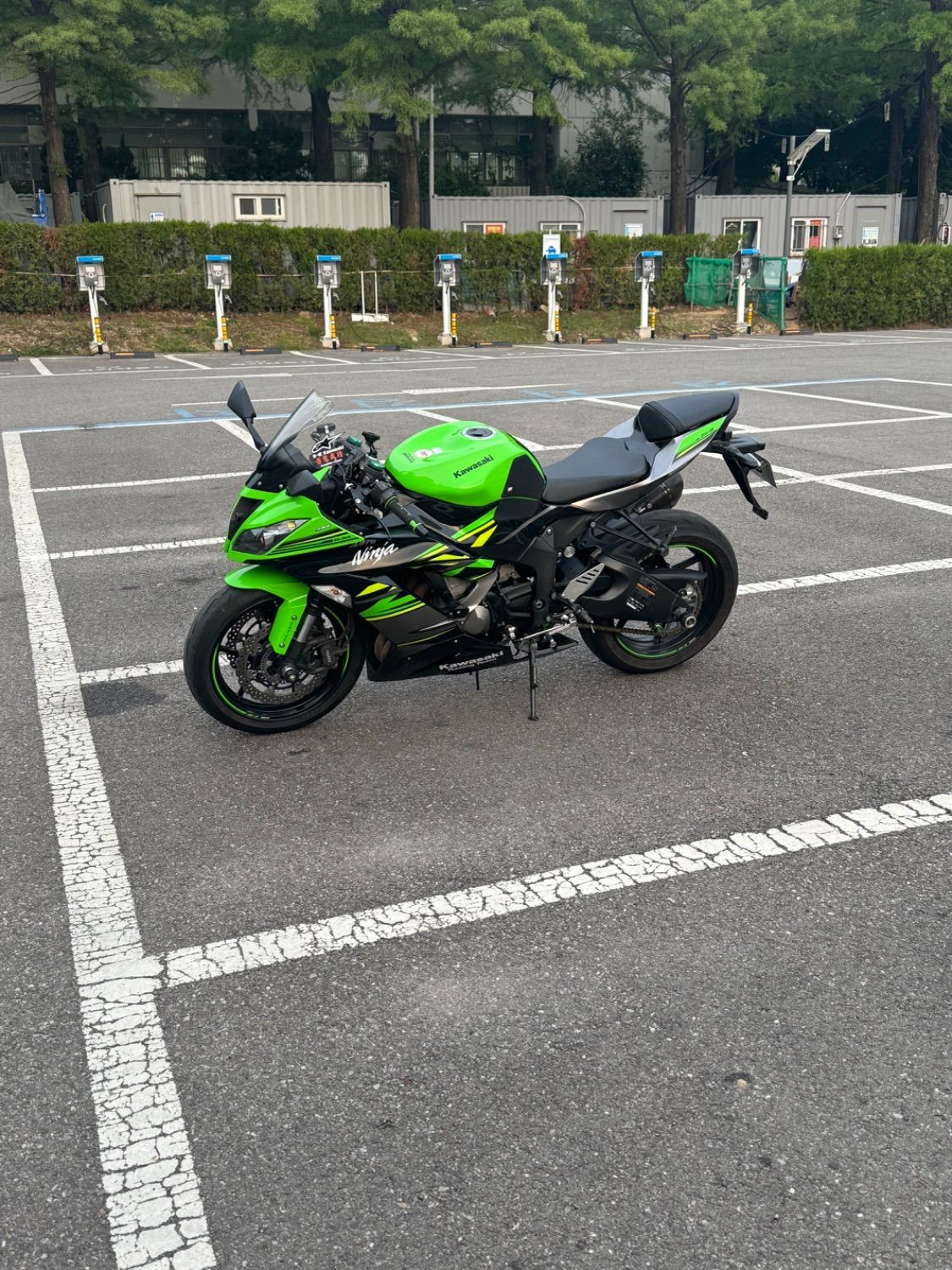 가와사키 닌자 ZX-6R more